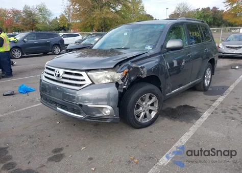 2011 Toyota Highlander Se V6 z USA, uszkodzony, nr VIN 5TDBK3EH9BS082653